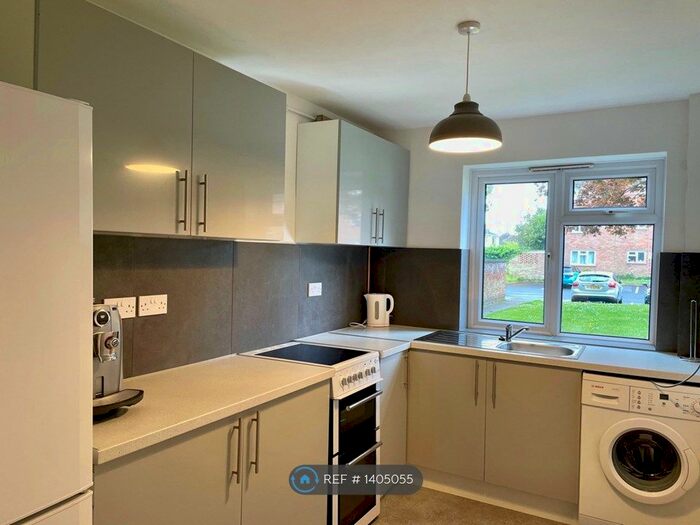 1 Bedroom Flat To Rent In Park Court, Loughborough, LE11