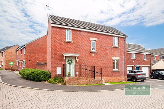 3 Bedroom Detached House For Sale In Lonydd Glas, Pontyclun, CF72