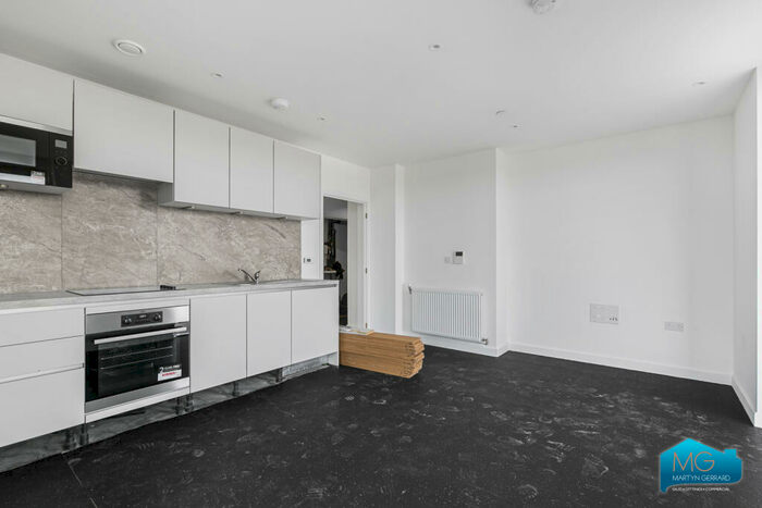 2 Bedroom Apartment To Rent In Medawar Drive, Mill Hill, London, NW7