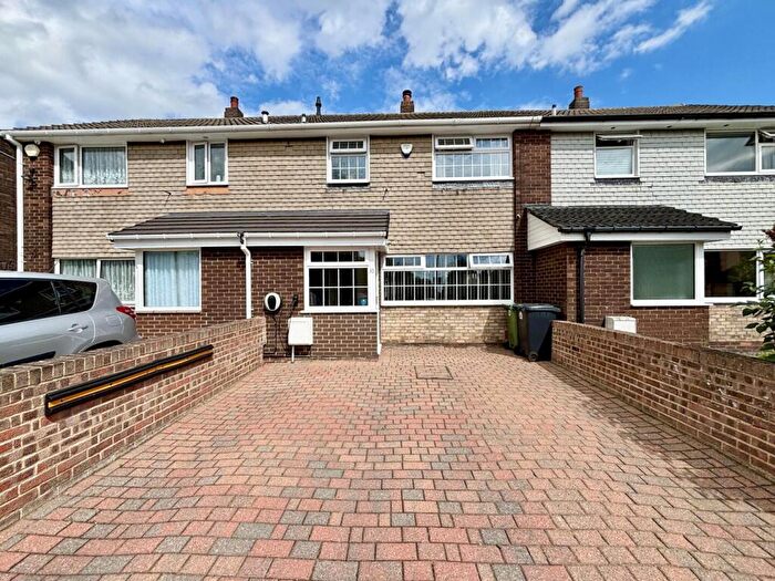 3 Bedroom Terraced House For Sale In Marlowe Court, Garforth, Leeds, LS25