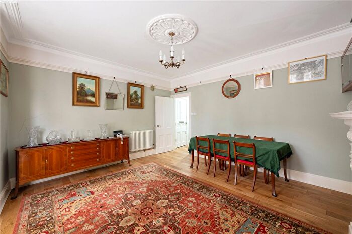 2 Bedroom Flat For Sale In Elmfield Mansions, Balham, SW17