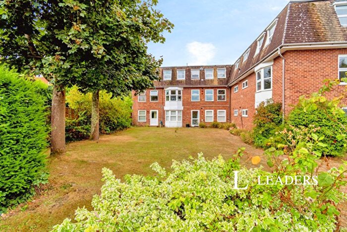 2 Bedroom Flat To Rent In Spring Road, Southampton, Hampshire, SO19