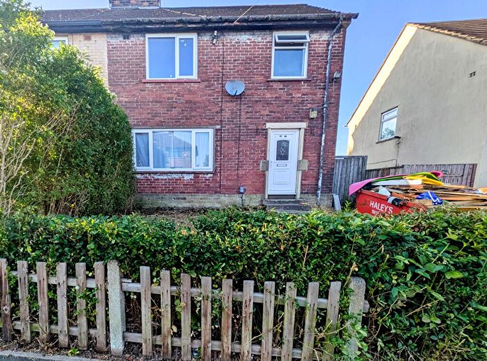 3 Bedroom Semi-Detached House For Sale In Thirkleby Royd, Bradford, BD14