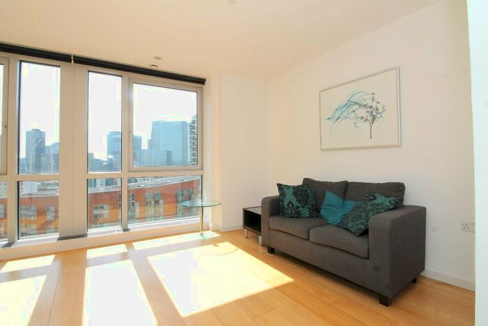 Studio To Rent In Ontario Tower, Fairmont Avenue, London, E14