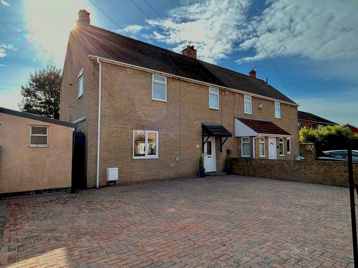 3 Bedroom Semi-Detached House To Rent In Clatworthy Drive, Hengrove, BS14