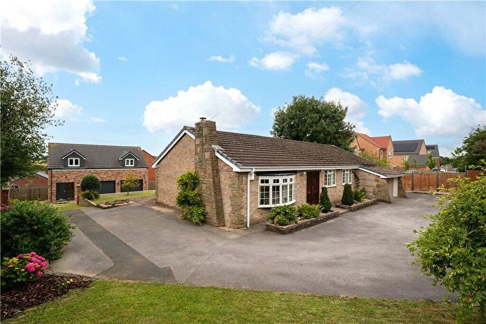 4 Bedroom Bungalow For Sale In Selby Road, Garforth, Leeds, West Yorkshire, LS25