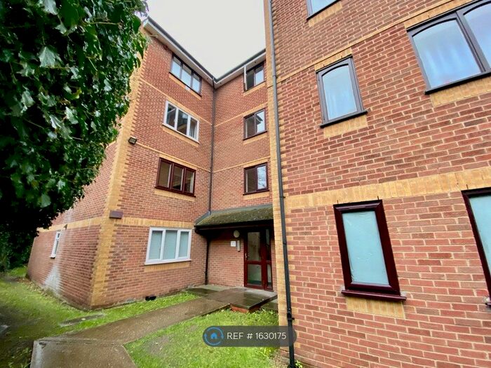 1 Bedroom Flat To Rent In Jack Clow Road, London, E15