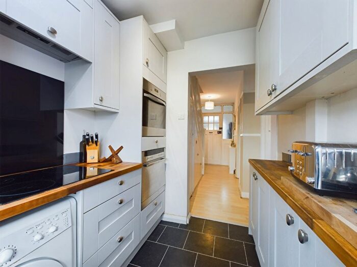 3 Bedroom Terraced House For Sale In Lyncroft Way, Kingsthorpe, Northampton, NN2