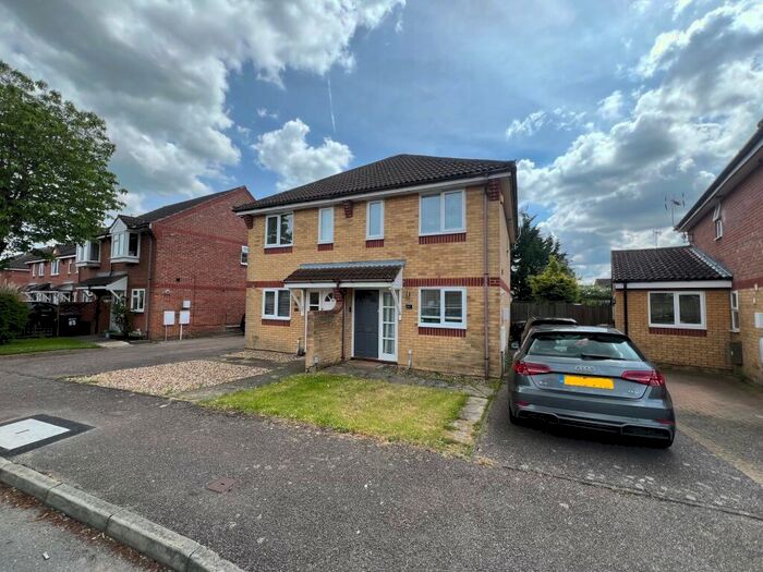 2 Bedroom House To Rent In The Meadows, Bishop'S Stortford, CM23
