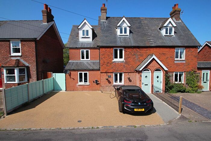 4 Bedroom Semi-Detached House For Sale In East Street, Mayfield, TN20