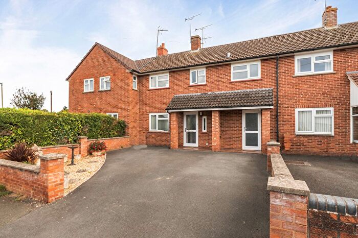 3 Bedroom Terraced House For Sale In Newlands Road, Leominster, Herefordshire, HR6