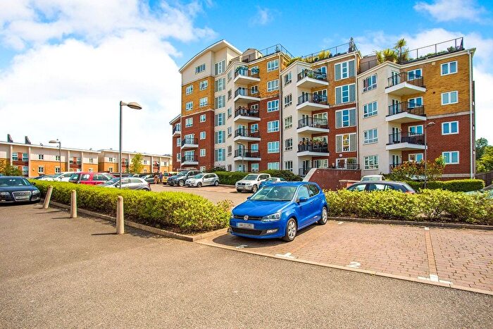 2 Bedroom Flat To Rent In The Gateway, Watford, Hertfordshire, WD18