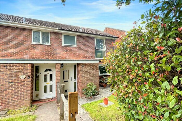 3 Bedroom Semi-Detached House To Rent In Windermere Walk, Camberley, Surrey, GU15
