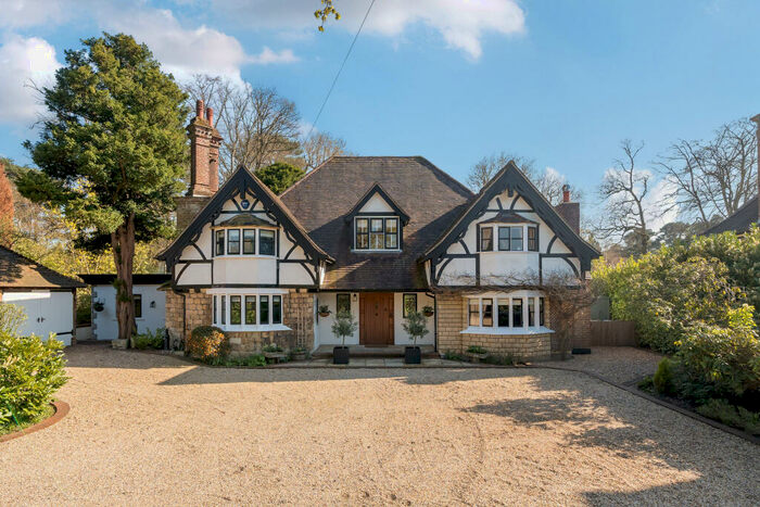 5 Bedroom House To Rent In Croydon Road, Keston, BR2