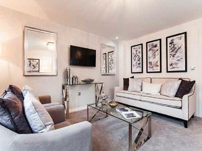 3 Bedroom Flat For Sale In Tizzard Grove, SE3