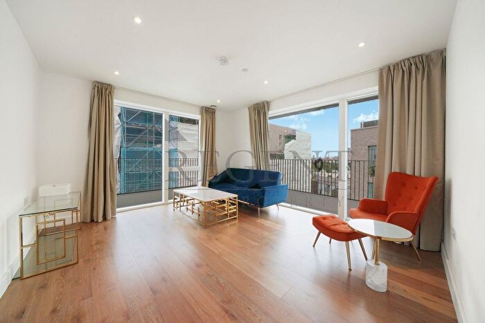 3 Bedroom Flat To Rent In Mcgill House, Needell Road, SE10