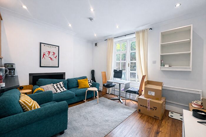 1 Bedroom Flat To Rent In The Mall, Ealing, W5