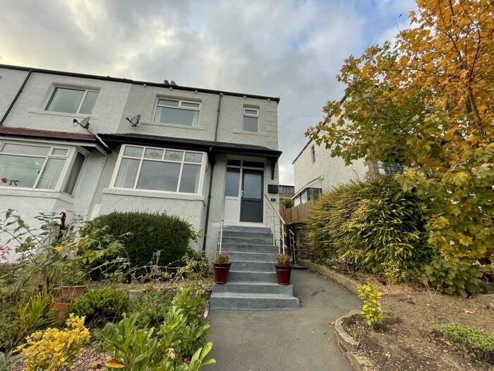 3 Bedroom House To Rent In St. Annes Terrace, Baildon, Shipley, BD17