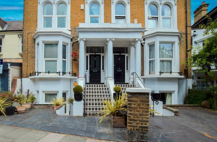 2 Bedroom Flat To Rent In Kew Road, Kew, Richmond, TW9