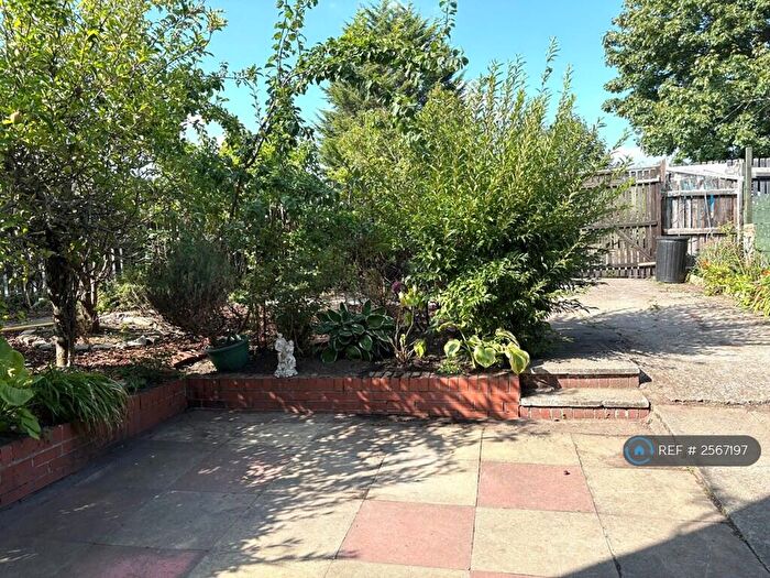 4 Bedroom End Of Terrace House To Rent In Spring Hill, Hockley, Birmingham, B18