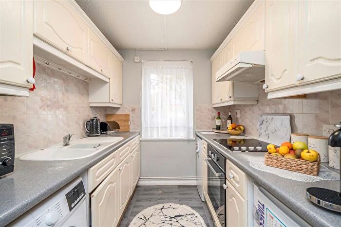 1 Bedroom Flat For Sale In Azof Street, Greenwich, SE10