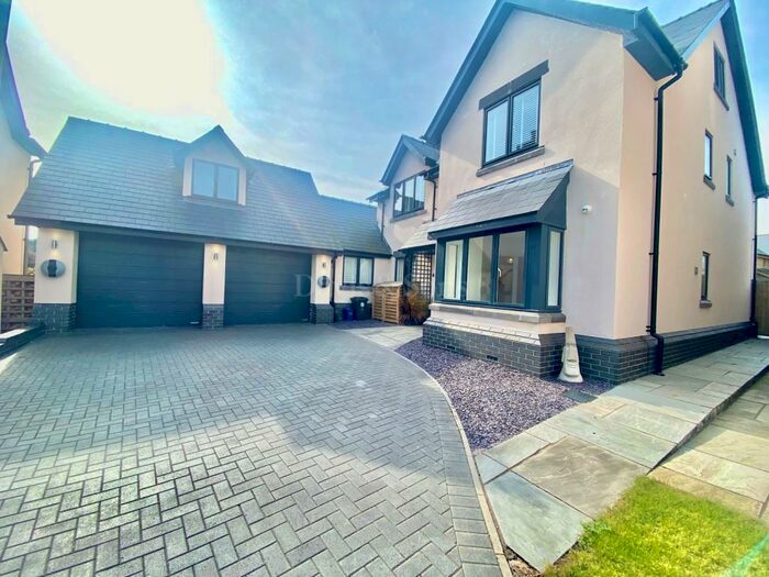 5 Bedroom Detached House To Rent In Penperlleni, Pontypool, Monmouthshire., NP4