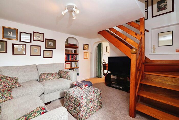 2 Bedroom Detached House For Sale In North Street, Calne, SN11