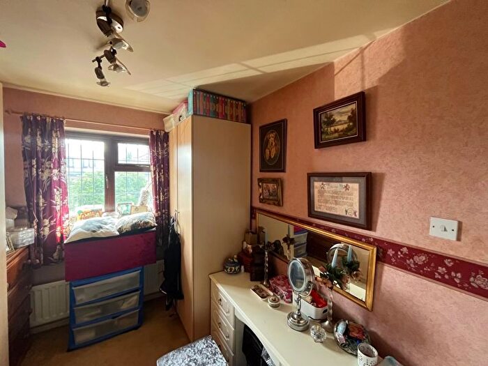 4 Bedroom Detached House For Sale In Tutbury Avenue, Wolverhampton, WV6