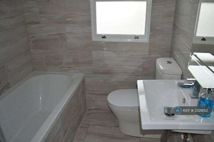 1 Bedroom Flat To Rent In Dorchester Road, Weymouth, DT4