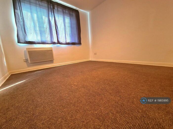 1 Bedroom Flat To Rent In St. Albans Road, Hersden, Canterbury, CT3