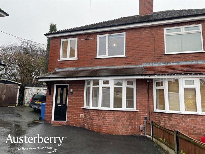 3 Bedroom Semi-Detached House To Rent In Henshall Place, Stoke-On-Trent, ST6