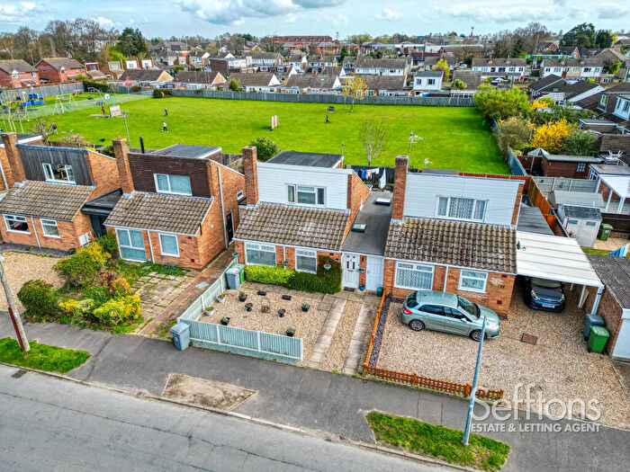 3 Bedroom Bungalow For Sale In Meadow Way, Norwich, Norfolk, NR6