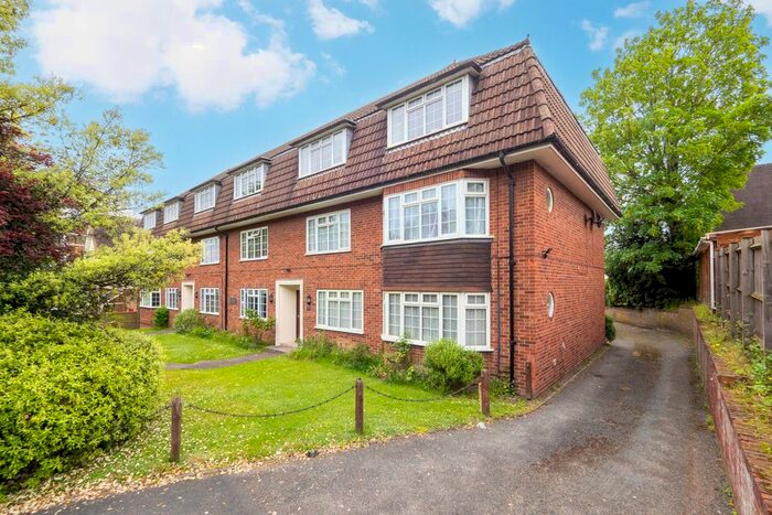 2 Bedroom Flat To Rent In Laleham Court, Manor Park Road, Sutton, SM1