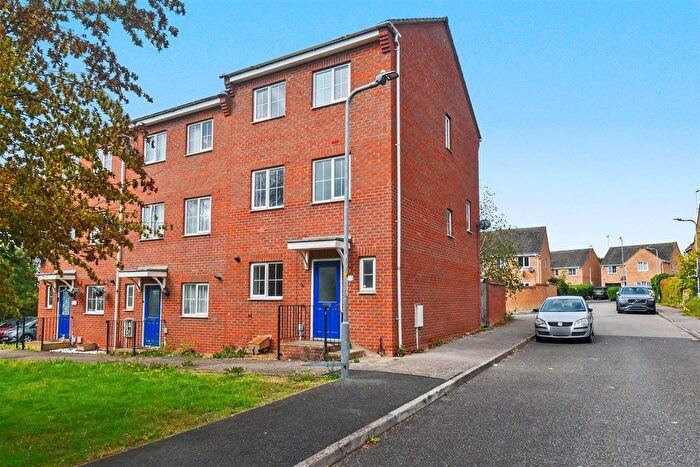 5 Bedroom Semi Detached House To Rent In Goodwood Close, Corby, NN18