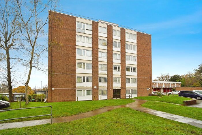 2 Bedroom Flat For Sale In Priory Crescent, London, SE19