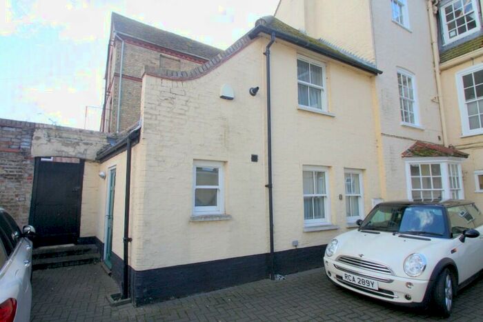 1 Bedroom Cottage To Rent In Ambury Road South, Huntingdon, Cambridgeshire, PE29
