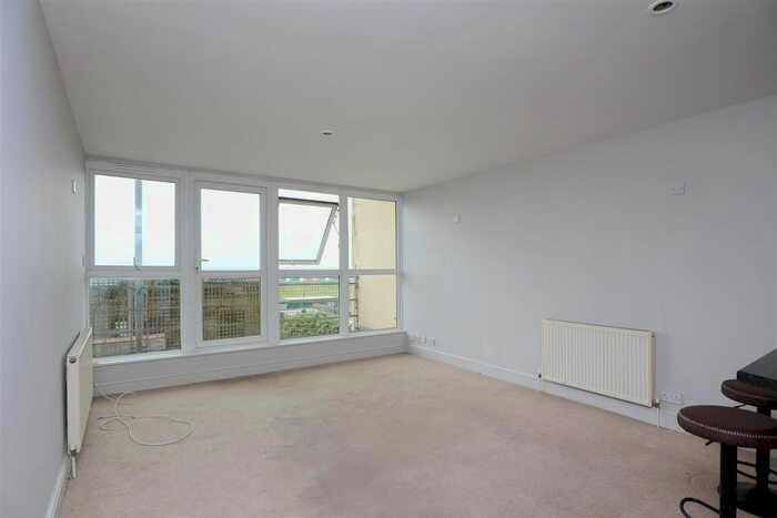 2 Bedroom Flat To Rent In Seaside Road, St. Leonards-On-Sea, TN38
