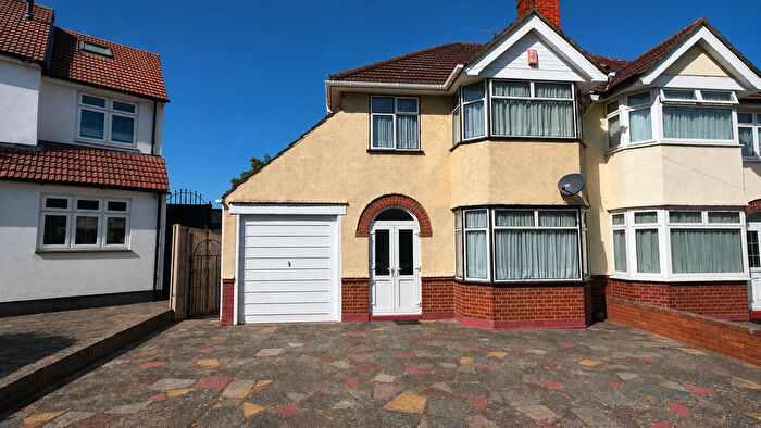 1 Bedroom Maisonette To Rent In Worple Way, Harrow, HA2
