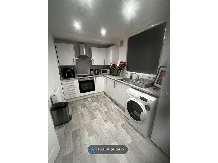 3 Bedroom End Of Terrace House To Rent In Findowrie Street, Dundee, DD4