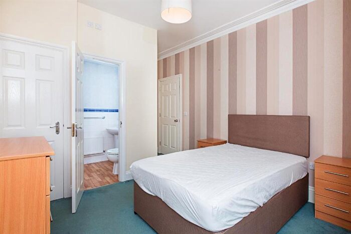 1 Bedroom Private Hall To Rent In Heavitree Road, Exeter, EX1