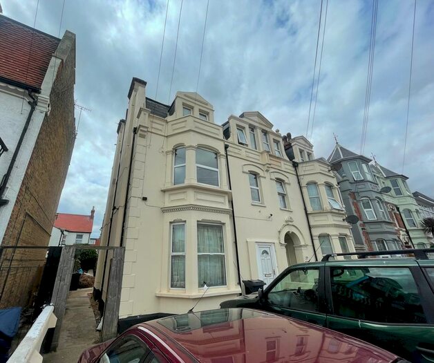 2 Bedroom Flat To Rent In Agate Road, Clacton-On-Sea, CO15