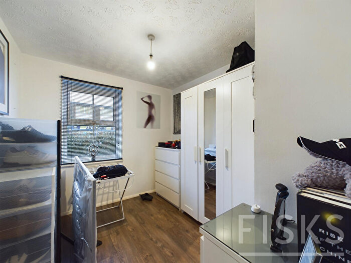 2 Bedroom Block Of Apartments For Sale In London Road, Benfleet, SS7