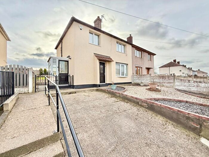 3 Bedroom Semi-Detached House For Sale In Queens Drive, Shafton, Barnsley, S72