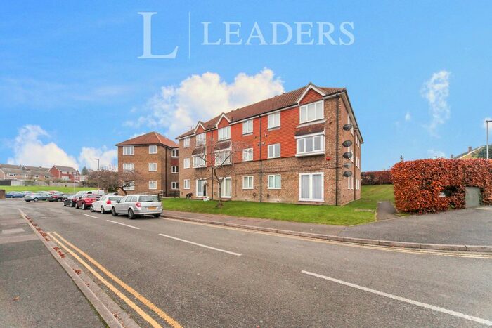 2 Bedroom Property To Rent In Abbey Mews, Dunstable LU6