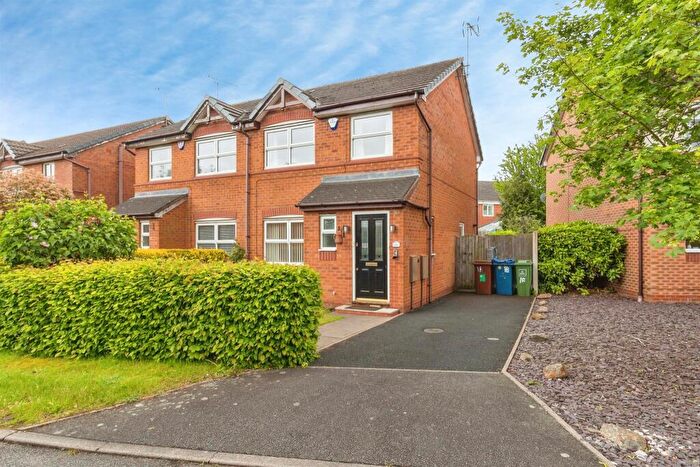 3 Bedroom Semi-Detached House For Sale In Washington Drive, Stafford, ST17