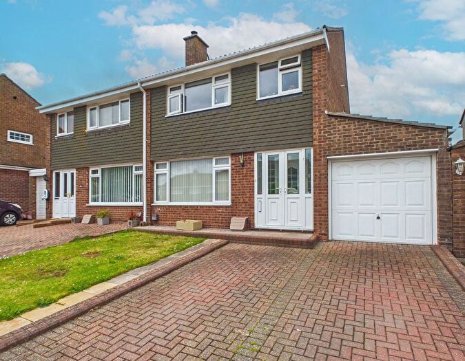 3 Bedroom Semi Detached House For Sale In Lulworth Close, Roselands, Paignton, TQ4