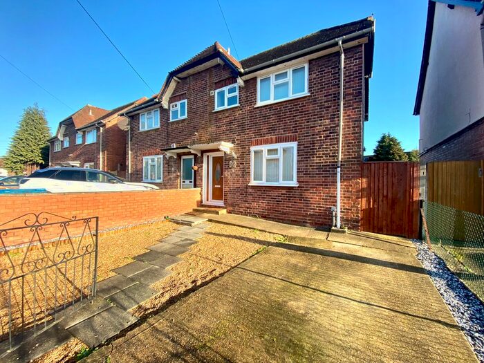 3 Bedroom Semi-Detached House To Rent In Collingwood Road, Uxbridge, UB8