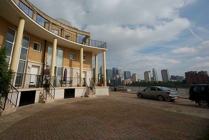 4 Bedroom Detached House To Rent In Prince's Court, Canada Water, London, SE16