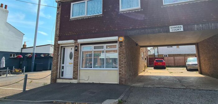2 Bedroom Flat To Rent In High Street, Lower Stoke, ME3