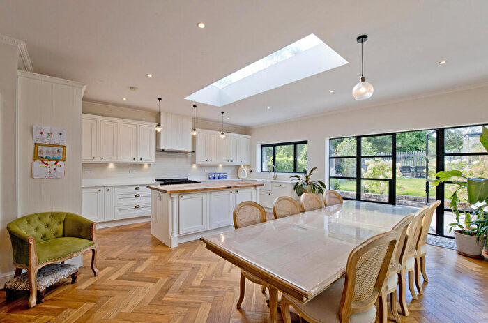 4 Bedroom House To Rent In Chimes Avenue, London, N13